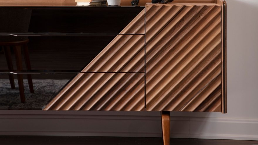 Pera Dining Room Set